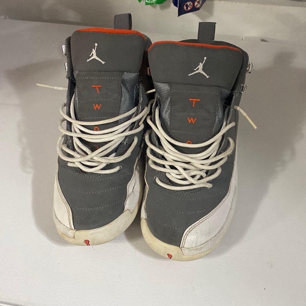 jordan retro 12